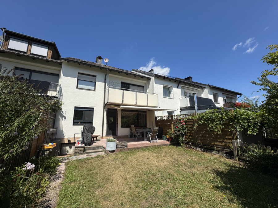 Familienfreundliches Reihenmittelhaus in Bielefeld-Ummeln - Hausansicht