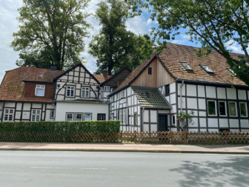 Großzügiges Wohnen im Herzen von Schildesche - Hausansicht