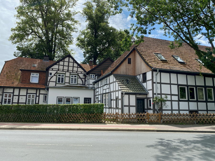 Großzügiges Wohnen im Herzen von Schildesche - Hausansicht (19059)