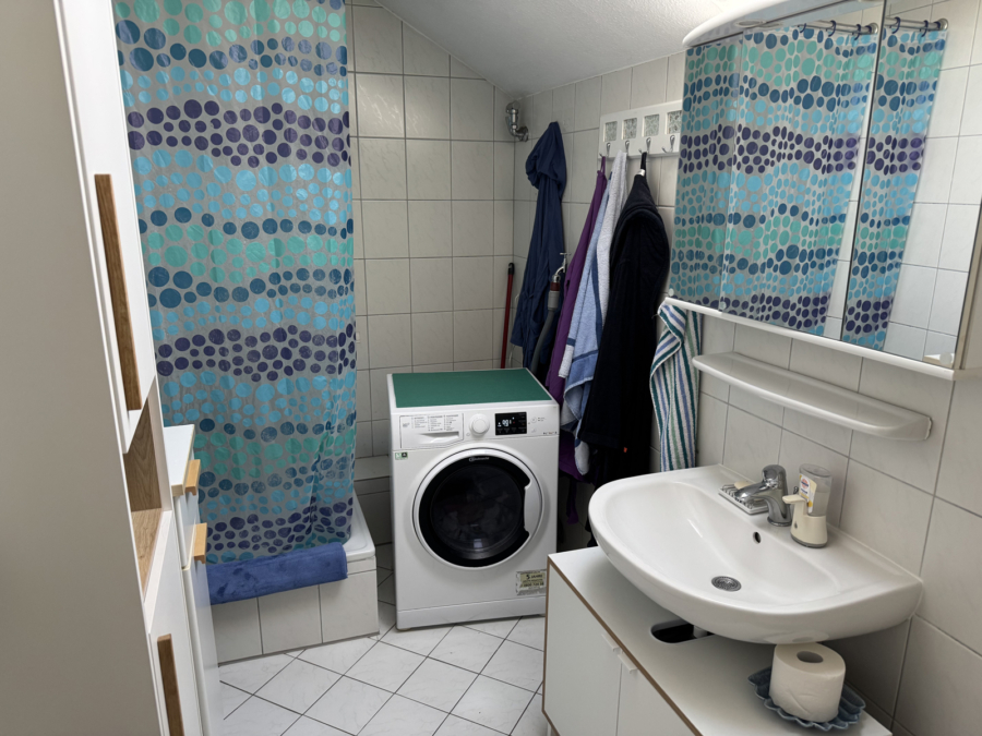 Helle Dachgeschosswohnung im Bielefelder Westen! - Bad (19213)