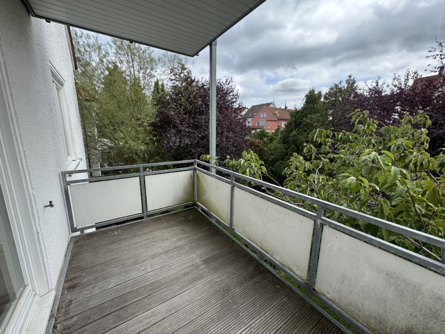 Dreifamilienhaus im Herzen von Bielefeld-Brackwede - Balkon Obergeschoss (19267)