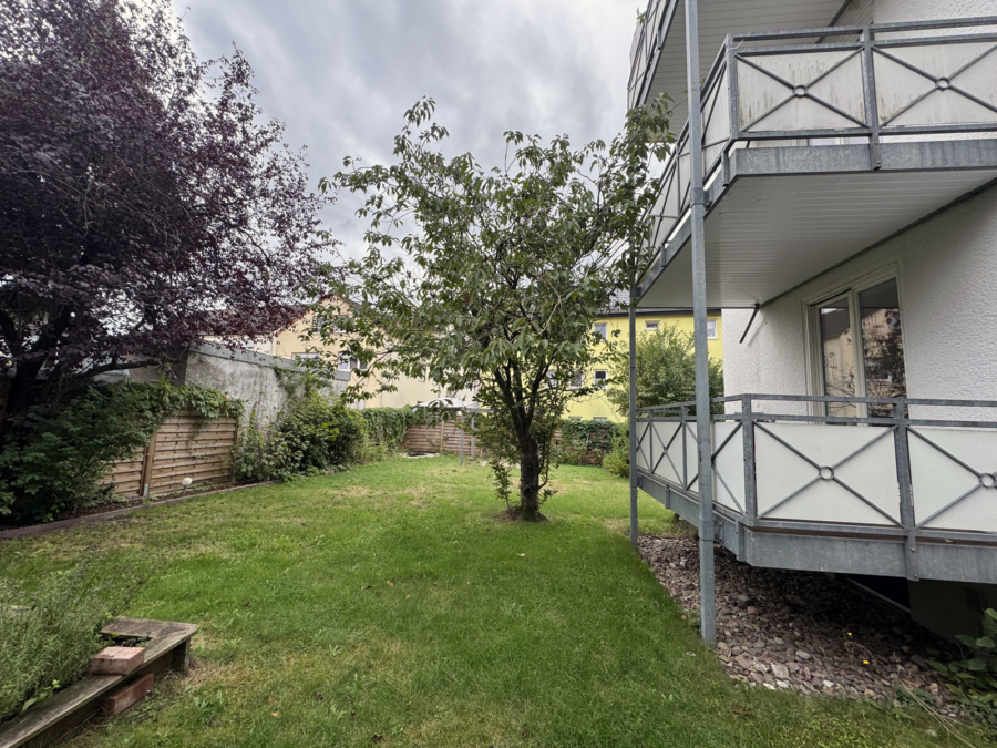 Dreifamilienhaus im Herzen von Bielefeld-Brackwede - Garten (19270)