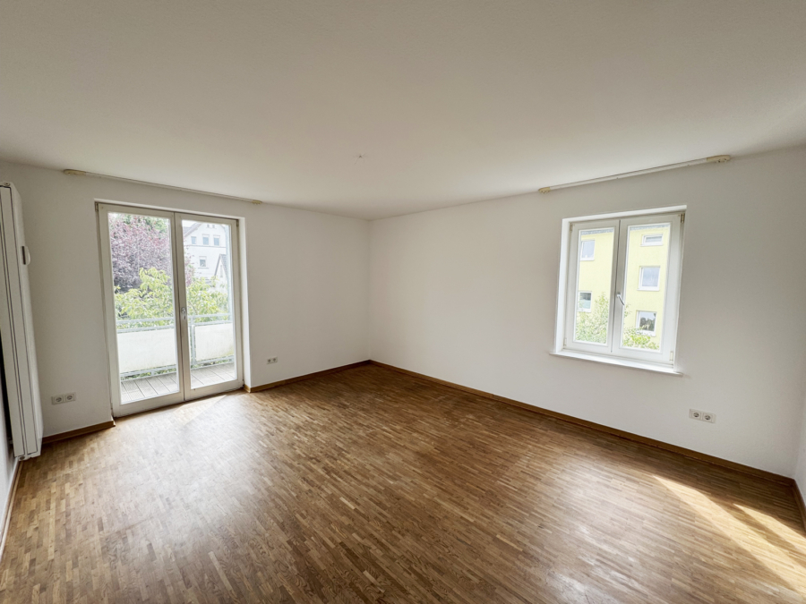 Dreifamilienhaus im Herzen von Bielefeld-Brackwede - Schlafzimmer Obergeschoss (19264)