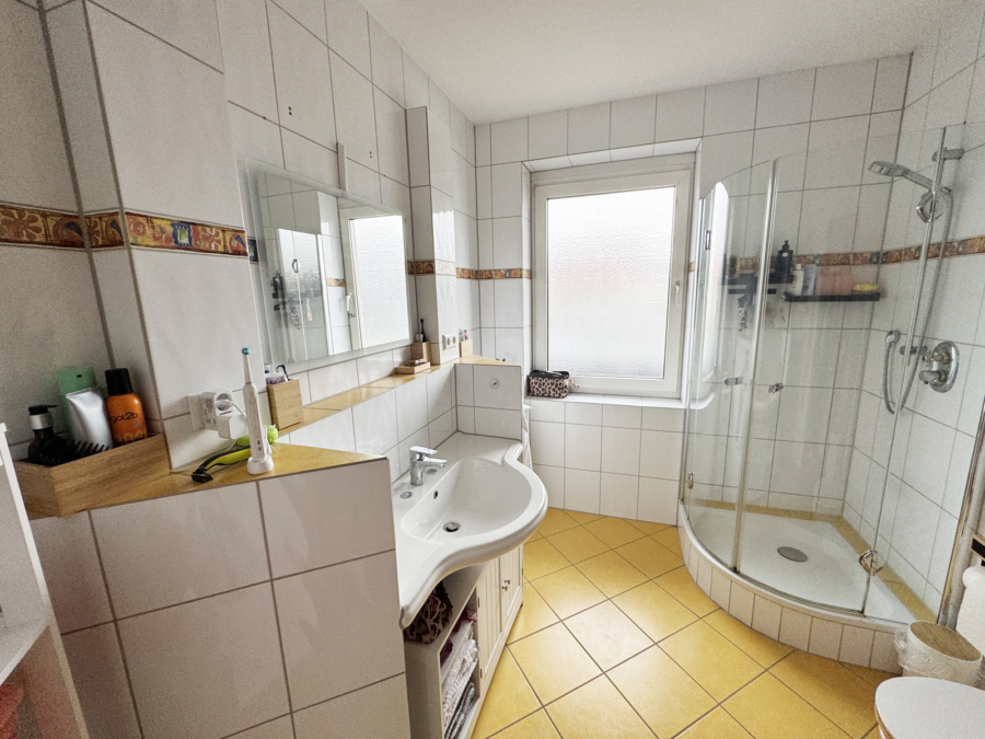 Altbau in beliebter City-Lage! - Bad Dachgeschoss (19226)