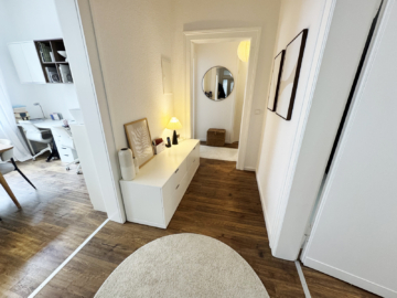 Altbau in beliebter City-Lage! - Flur Erdgeschoss