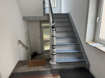 Altbau in beliebter City-Lage! - Hausflur