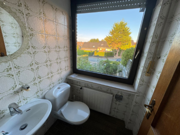 Einziehen und Wohlfühlen in Bielefeld-Ubbedissen! - Gäste-WC