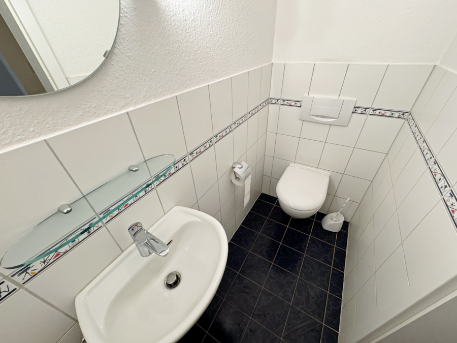 Großzügige Penthousewohnung mit individuellem Raumkonzept! - Gäste-WC (19175)